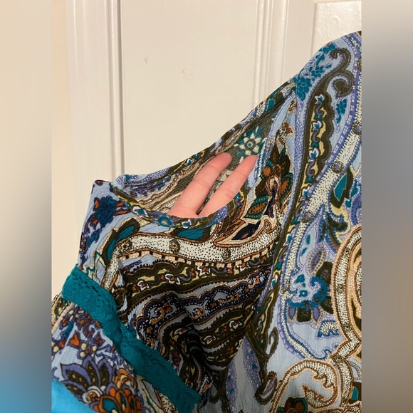 Bila Womens Teal Boho Cold Shoulder Crinkle Blouse with Paisley Print size XL - Picture 7 of 15
